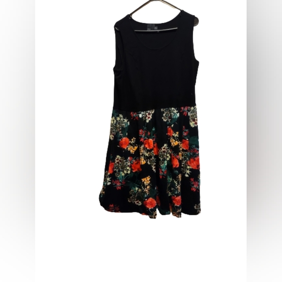 Asos Curve size 22 floral print dress - Picture 3 of 4